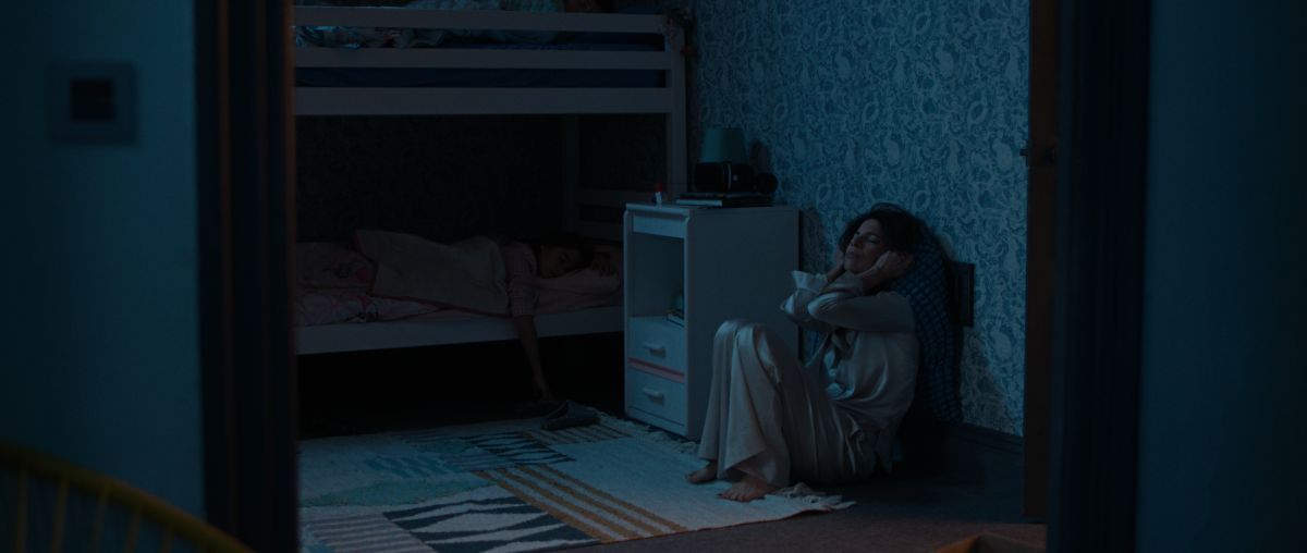 Crítica de “Bajo tus pies”: Cristian Bernard conduce a Maribel Verdú por un thriller psicológico