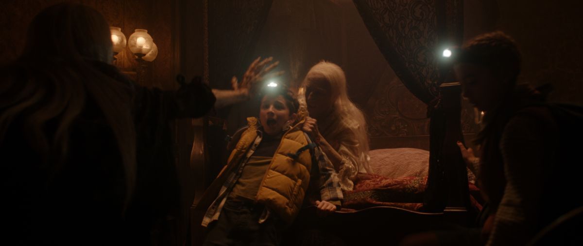 Crítica de “Bajo tus pies”: Cristian Bernard conduce a Maribel Verdú por un thriller psicológico