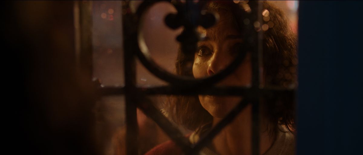 Crítica de “Bajo tus pies”: Cristian Bernard conduce a Maribel Verdú por un thriller psicológico