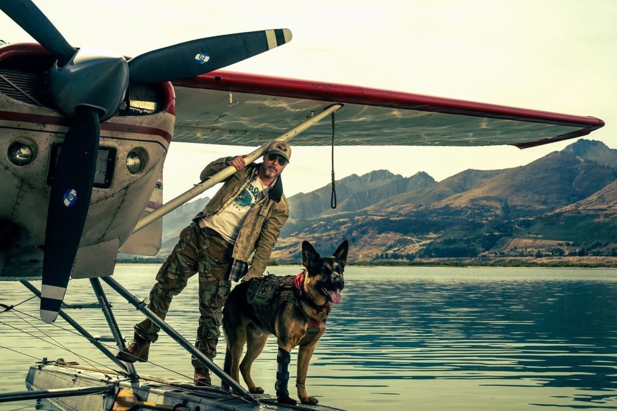 Crítica de “El corazón de la bestia”: la película del perro con Brad Pitt