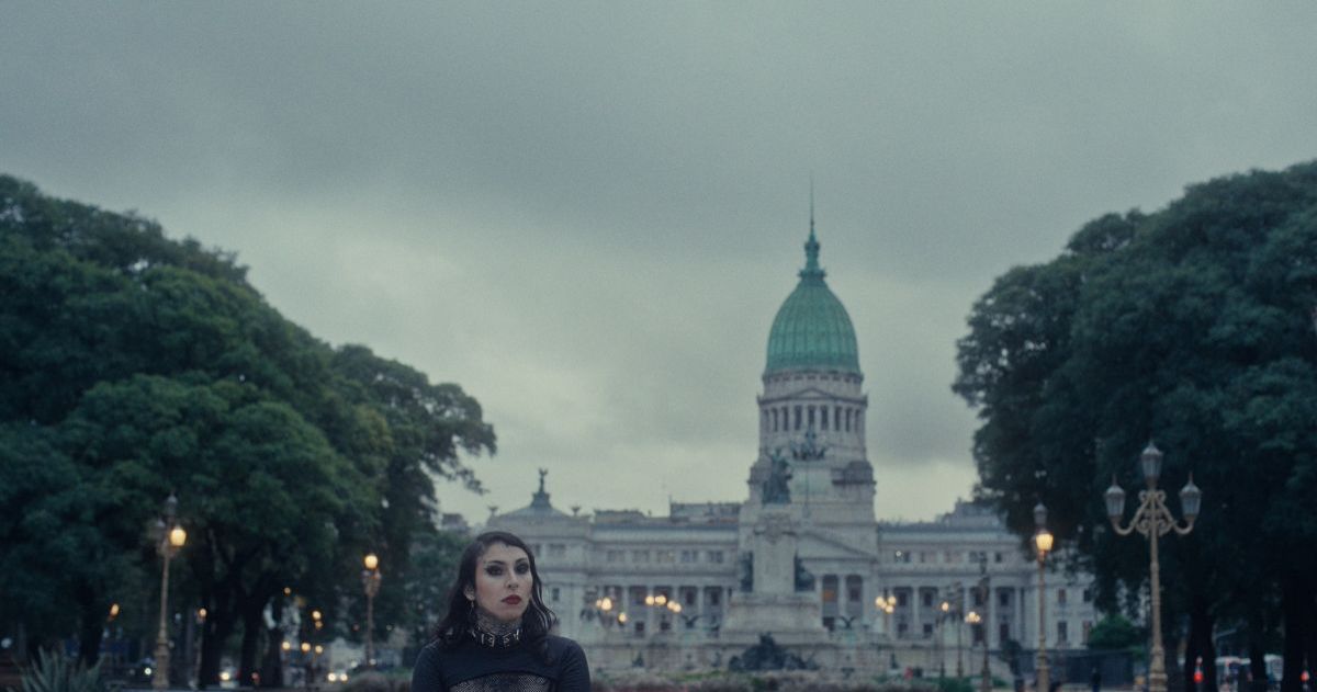 La Kalo protagoniza “Soy ella”: “Mi techo no existe y parte de ser yo misma es romperlo”
