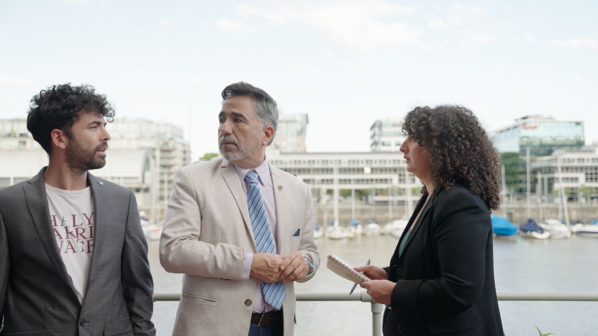 Crítica de “Franquicieros”: el mundo real de las franquicias en clave de comedia