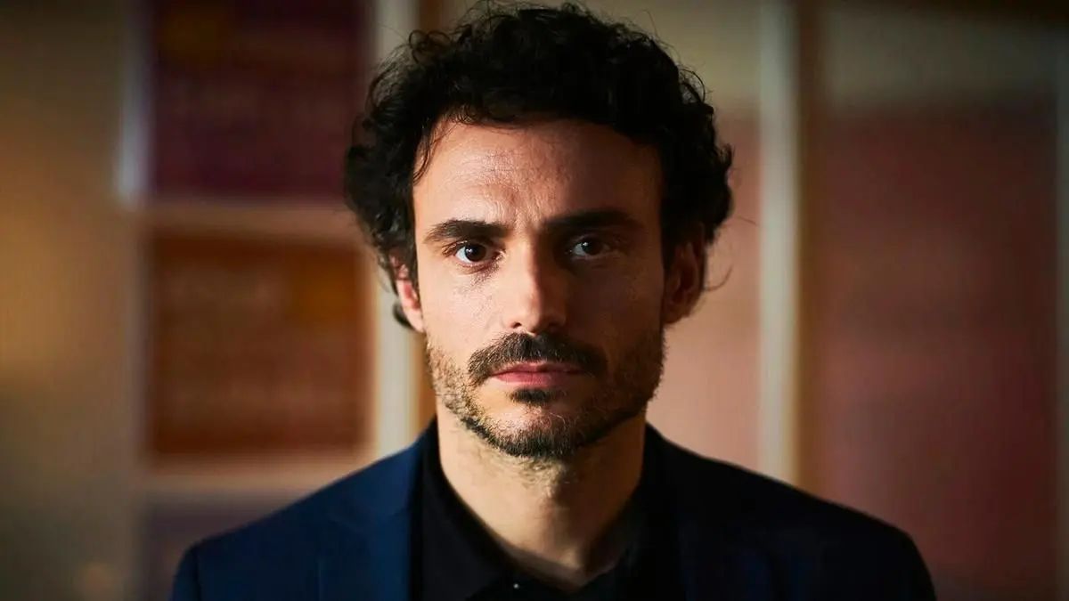 Crítica de "Paolo": serie de Sébastien Marnier sobre obsesión y poder político