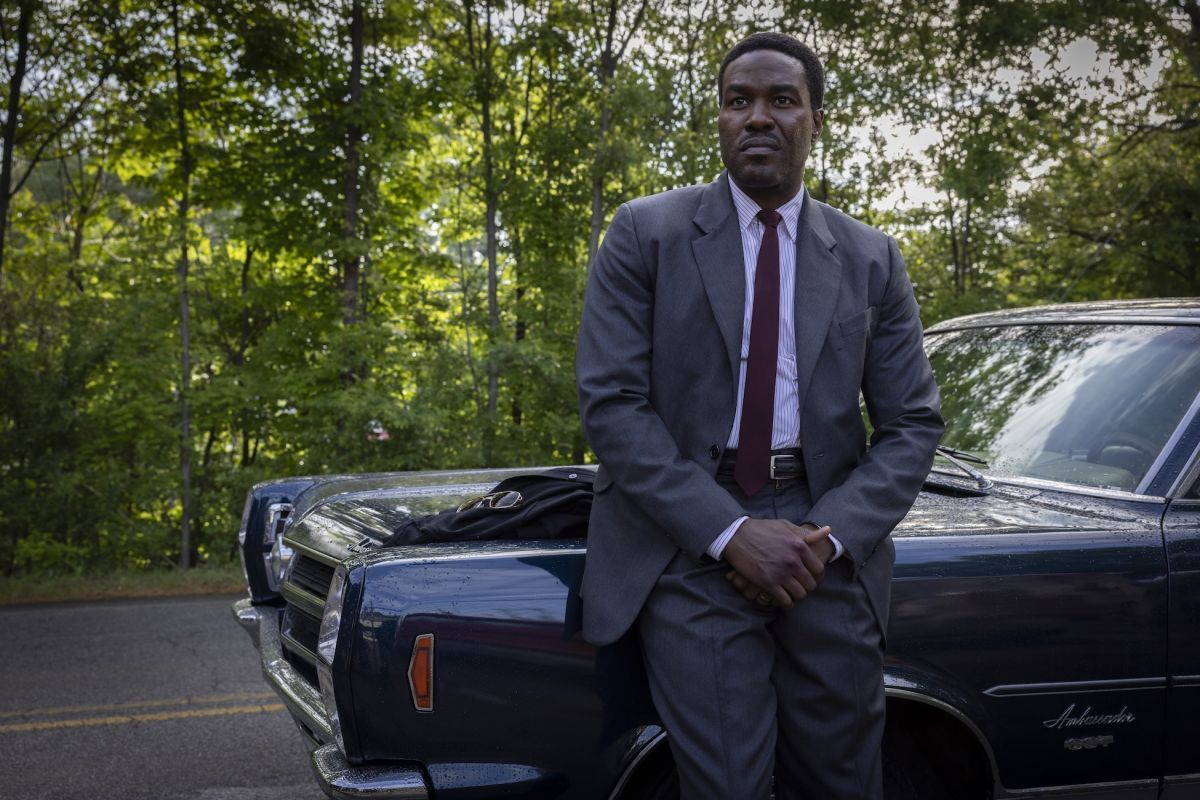 Crítica de “A cualquier precio”: Yahya Abdul-Mateen II y Mark Wahlberg en una Mississippi en llamas