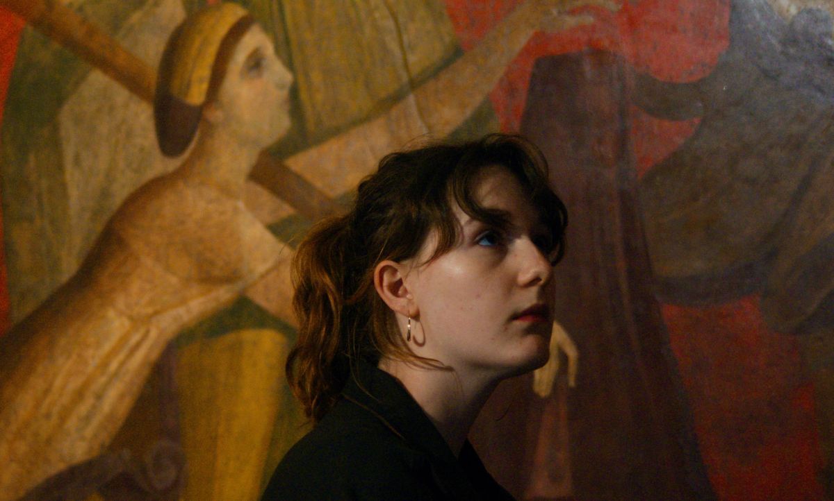 Crítica de “La Gradiva”: Marine Atlan y la adolescencia frente al espejo de la historia