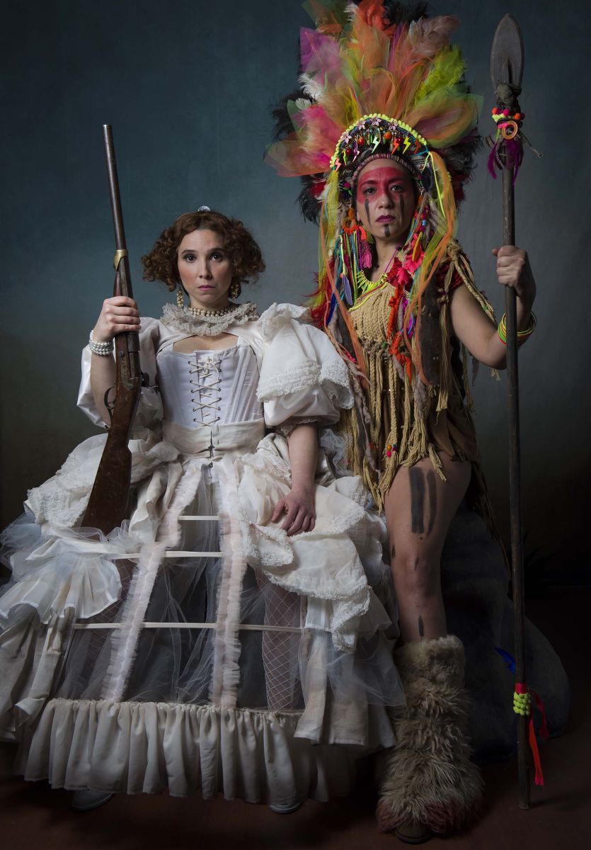 Crítica de "Las cautivas": la obra de Mariano Tenconi Blanco con Laura Paredes y Lorena Vega que reinventa la mitología nacional