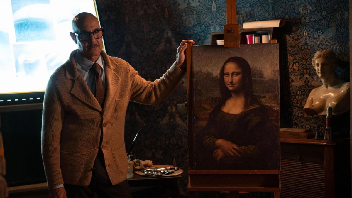 Crítica de "Masterplan": Entretenimiento ligero con un Stanley Tucci brillante