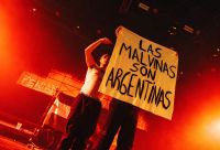 La catarsis anticolonial de Kneecap explotó en Buenos Aires