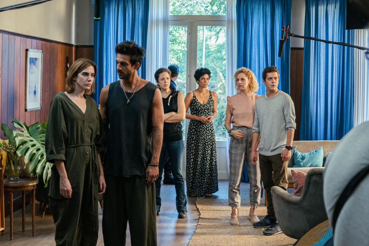 Crítica de "Verdades sumergidas": la serie de Jazmín Stuart que desarma la complicidad y el policial de misterio