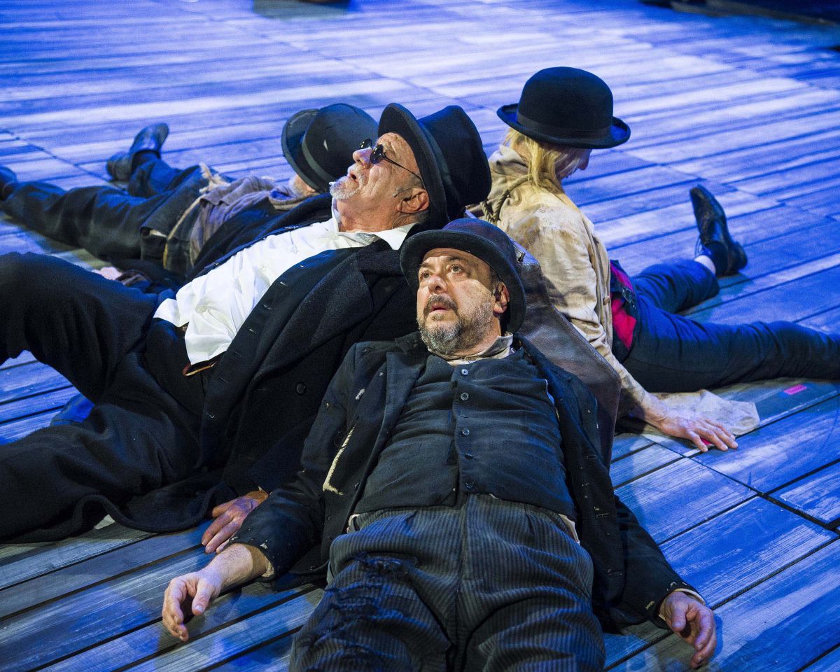 Crítica de "Esperando a Godot": Helena Pimenta y la vigencia terrenal de Beckett