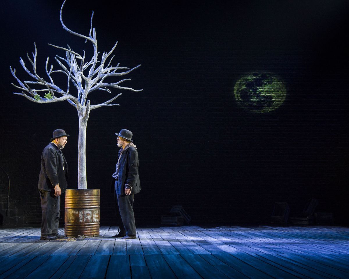Crítica de "Esperando a Godot": Helena Pimenta y la vigencia terrenal de Beckett