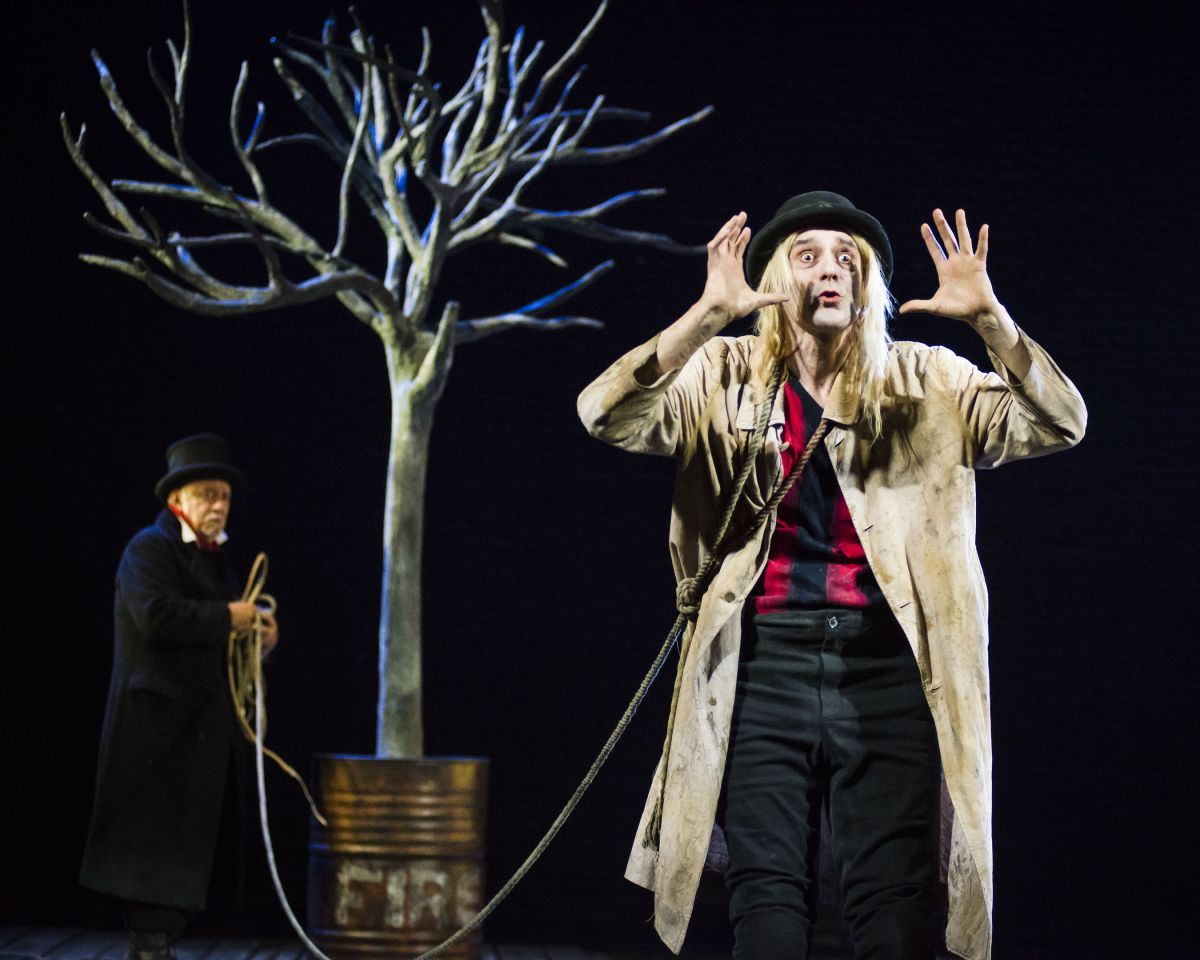 Crítica de "Esperando a Godot": Helena Pimenta y la vigencia terrenal de Beckett